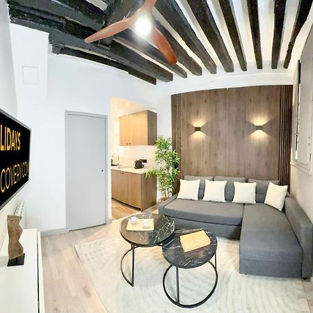 Chic Louvre Apartment Paris Exteriör bild